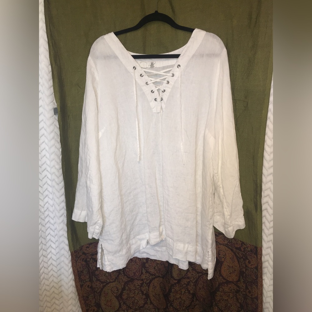 Artisan NY blouse size 3x, great condition.